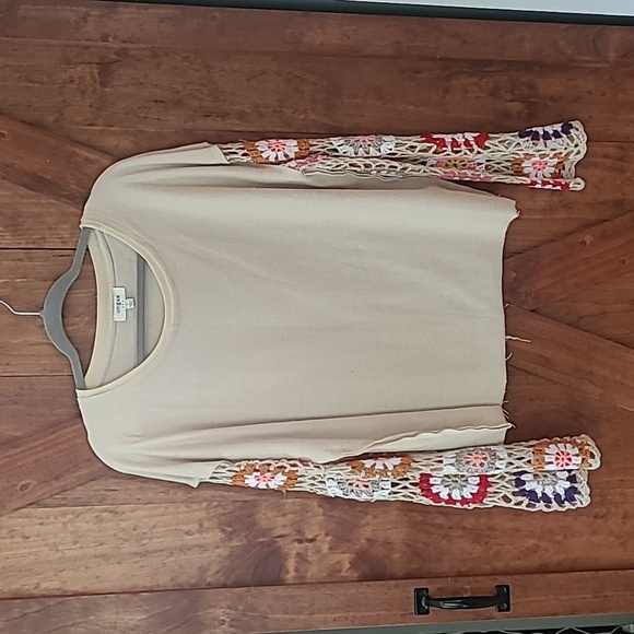 Umgee crochet sleeve boho top - Picture 1 of 6